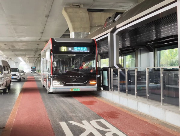 10月15日起，東三環(huán)L3級智能網(wǎng)聯(lián)快速公交B6路、B7路測試運營